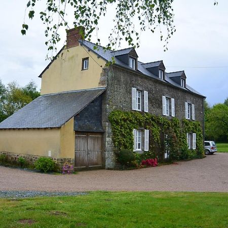 Domaine De La Basse Orme Bed and Breakfast Les Iffs Exteriör bild
