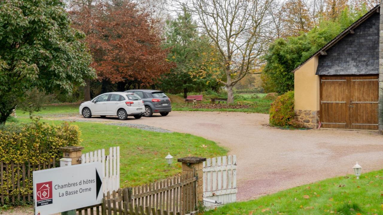 Domaine De La Basse Orme Bed and Breakfast Les Iffs Exteriör bild
