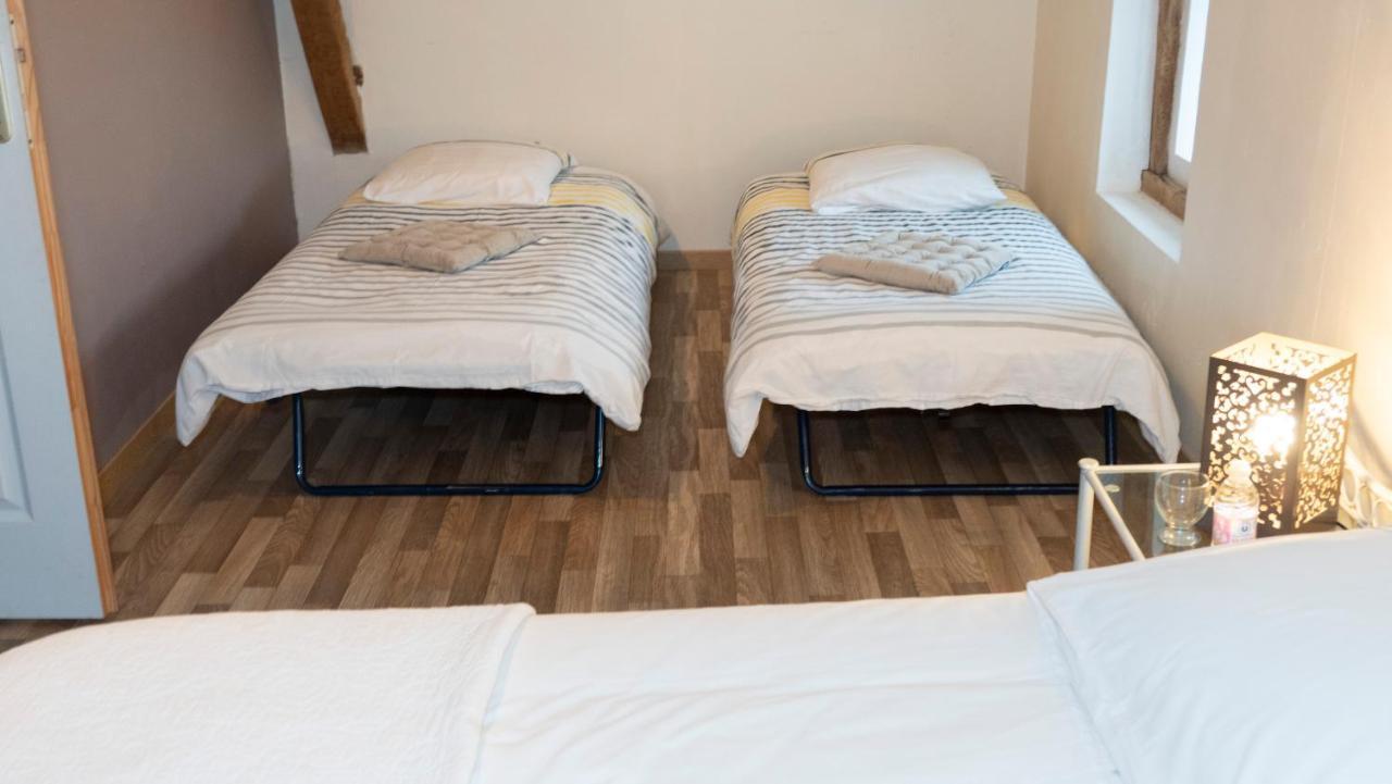 Domaine De La Basse Orme Bed and Breakfast Les Iffs Exteriör bild