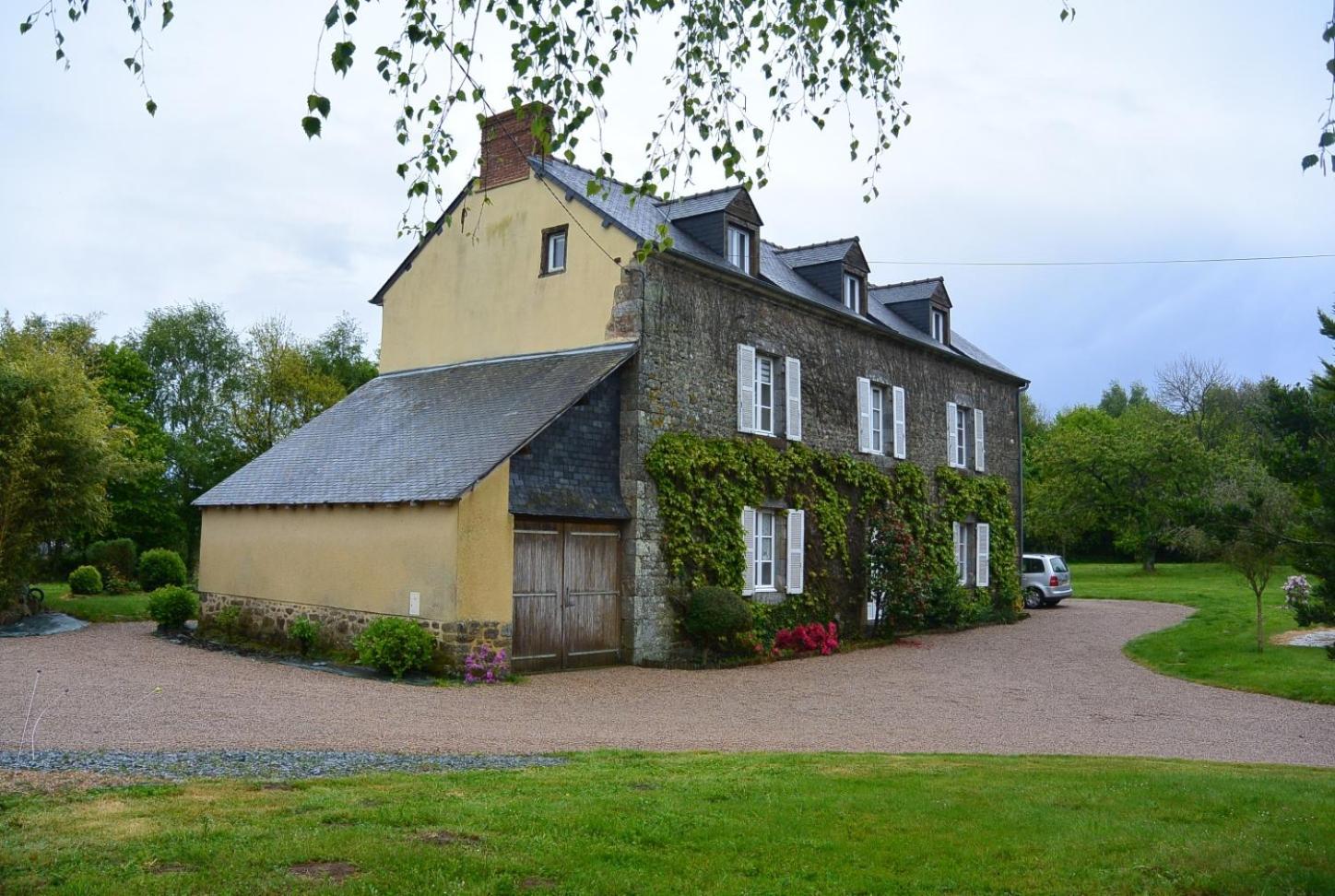 Domaine De La Basse Orme Bed and Breakfast Les Iffs Exteriör bild